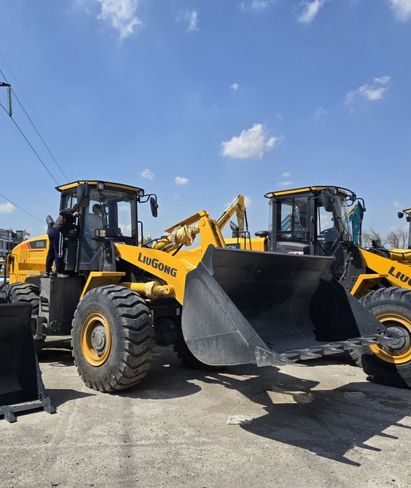 Arenda Pagruzchik3 m3, Пагрузчик 3 м3 (аренда фронтальний погрузчик)