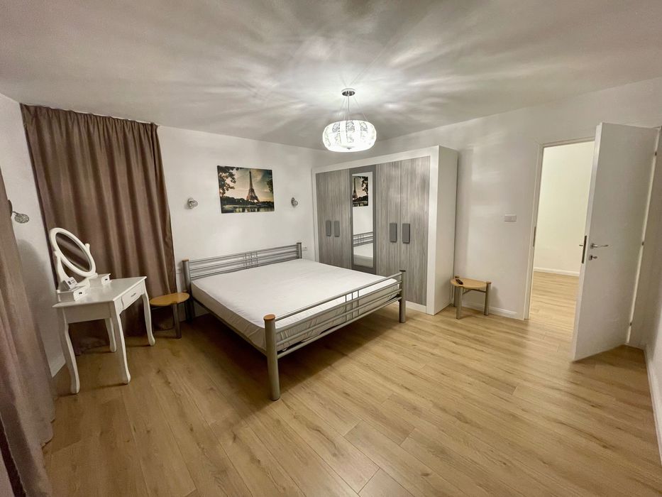 Inchiriez apartament