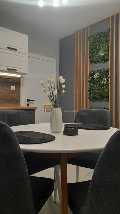 Дава се под наем Тристаен апартамент в Пловдив, Център - 80 кв.м за 550 € - Снимка #2