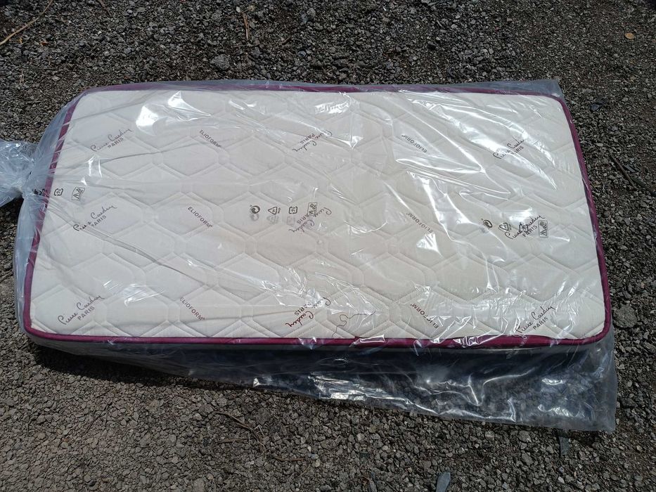 матрак Piere Kardin