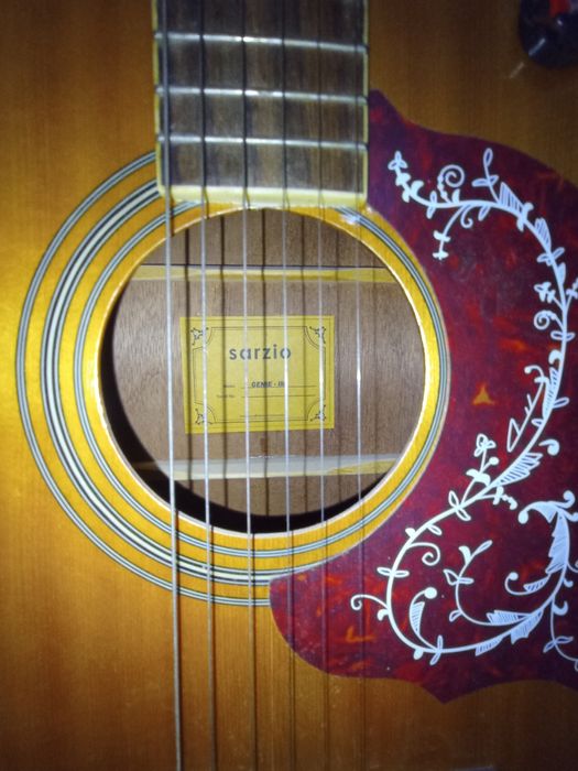 Акустическая гитара