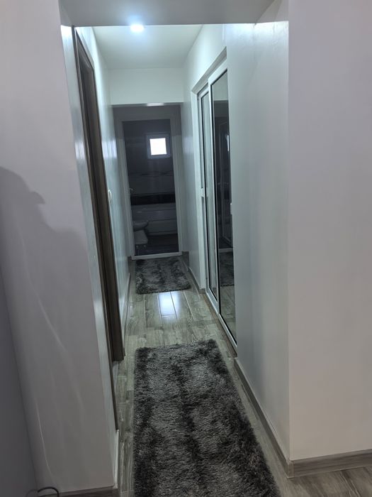 Vând apartament 3camere Rovinari 0/7/6/8/1/6/2/0/5/8