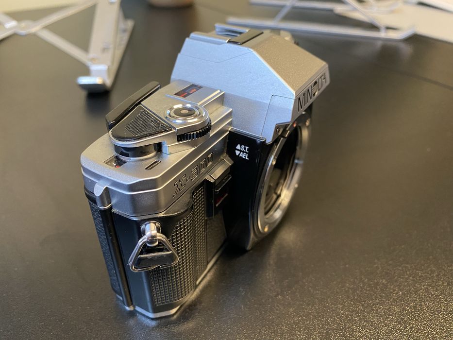 Minolta X-300 - лентов фотоапарат