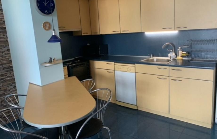 Дава се под наем Двустаен апартамент в София, Зона Б-5 - 70 кв.м за 598.23 € - Снимка #2