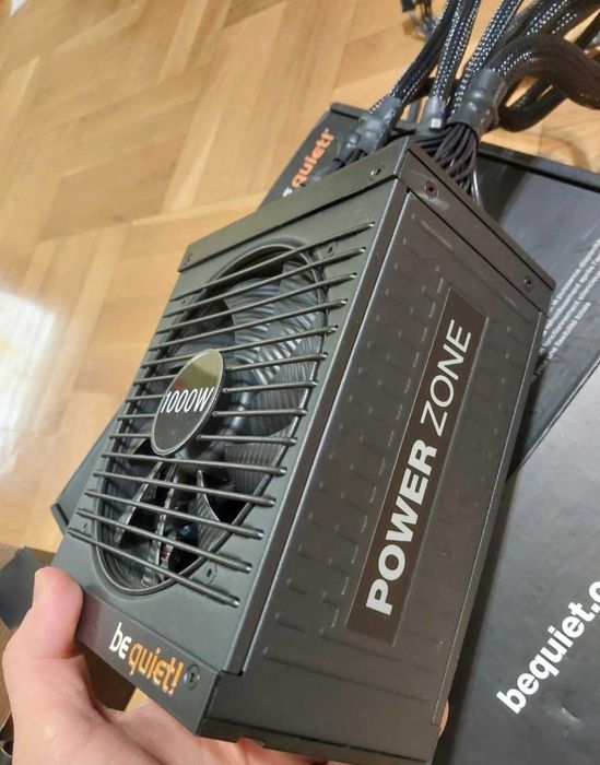 Продавам компютър без карта и ssd