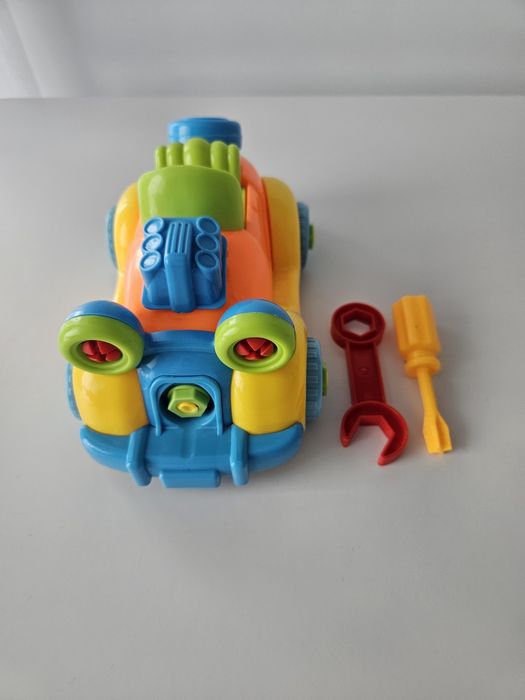Mașinuța de construit, Rechin Hot wheels, Trenuleț Thomas si prietenii, masini cu telecomanda