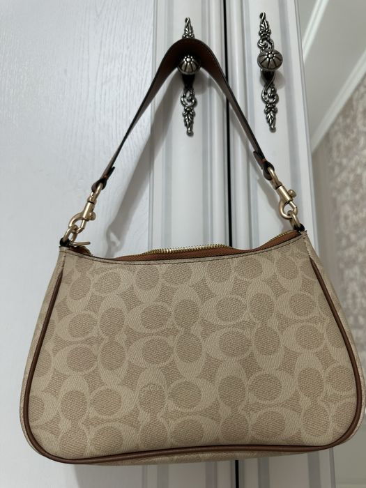 Сумочка кроссбоди Coach