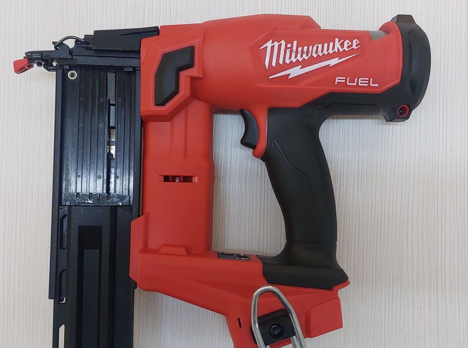Milwaukee pistol cuie M18 FN18GS