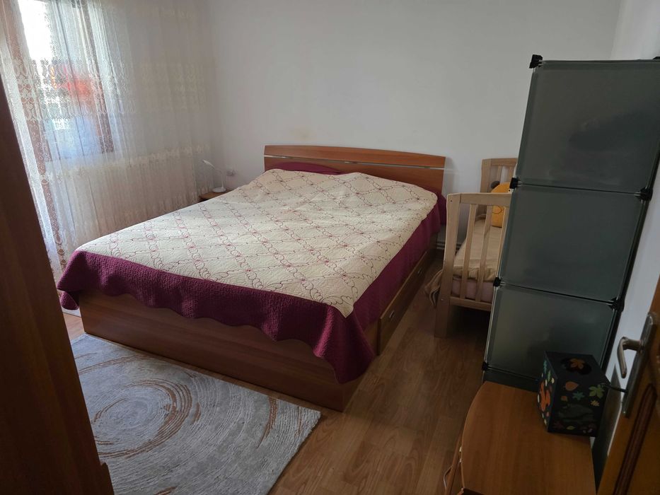 Vand apartament 3 camere