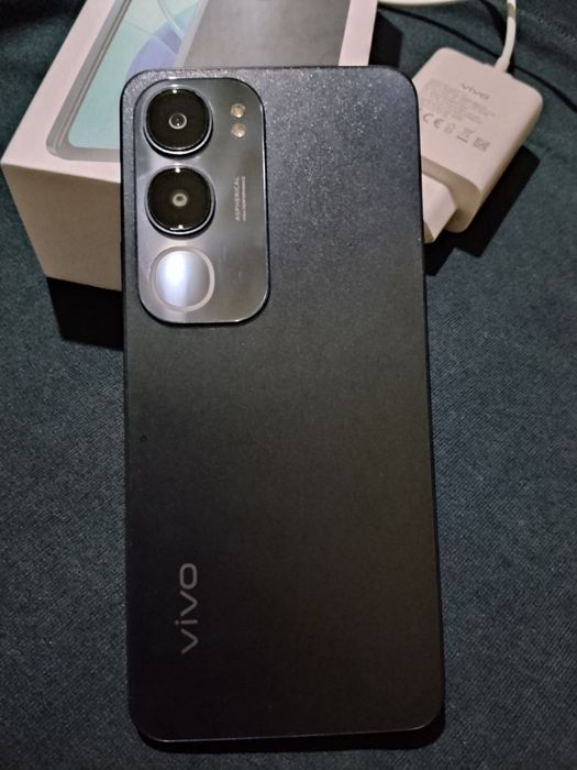 Продам телефон vivo