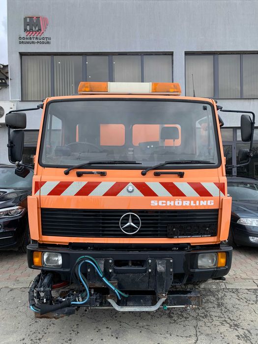 Automaturatoare cu aspirator Mercedes Benz 1117 Anul fabricatiei 1992
