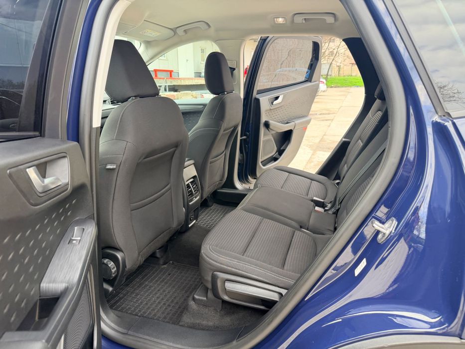 Ford Kuga Titanium 1.5 diesel-120CP-automata-proprietar de 2 ani!