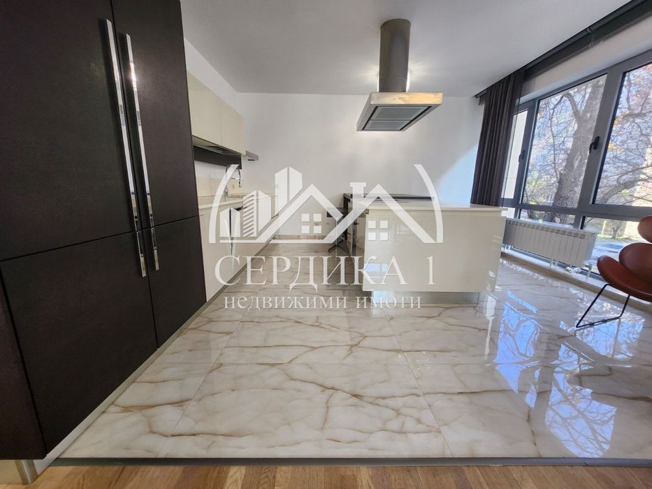 Дава се под наем Четиристаен апартамент в София, Изток - 300 кв.м за 1994.61 € - Снимка #4