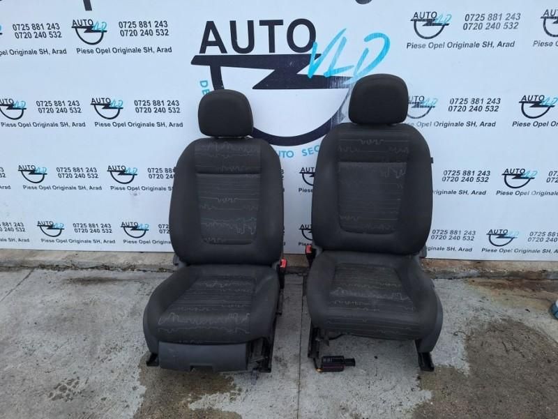 Scaune fata stanga dreapta material textil Opel Meriva B