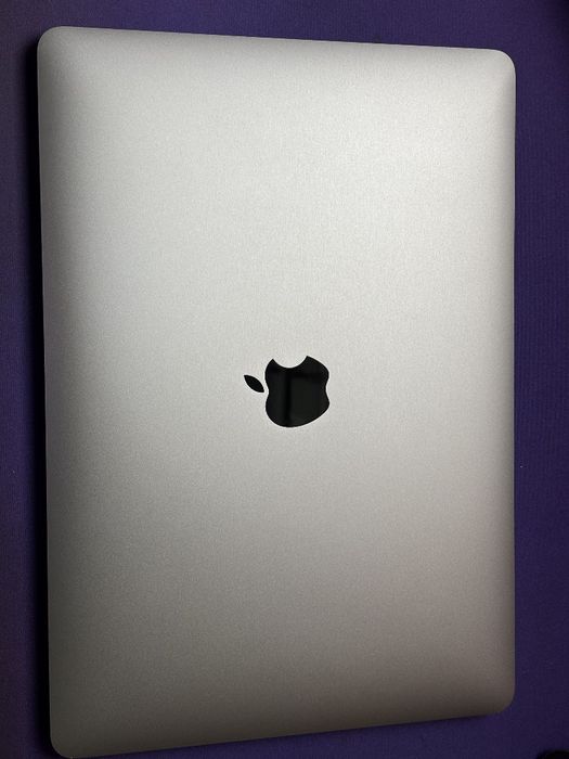 Macbook Air M1 8/256 full box