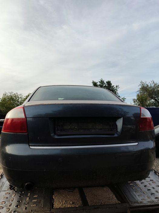 Ауди А4 Б6 2.0  и 1.9 на части