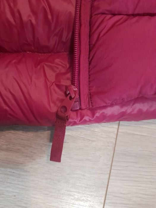 Geaca/ jacheta cu puf si pene firma "C&A", NOUA(eticheta) !