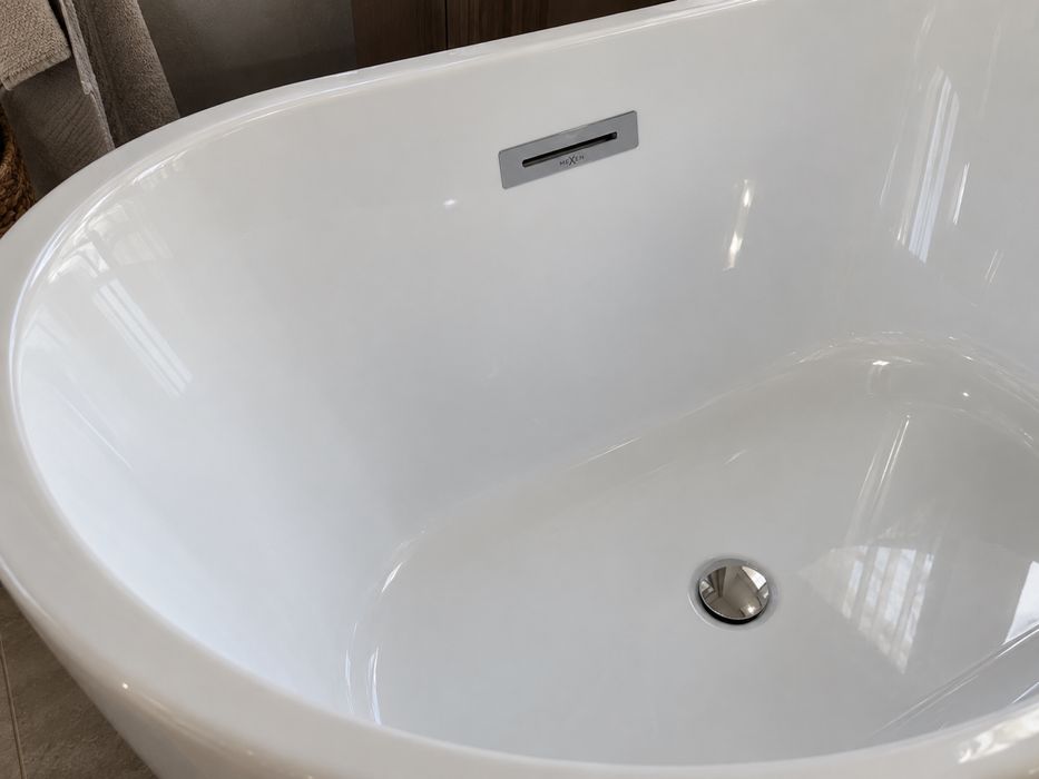 Cadă Mexen Luna 140x75 + baterie freestanding Alma – NOI în cutie