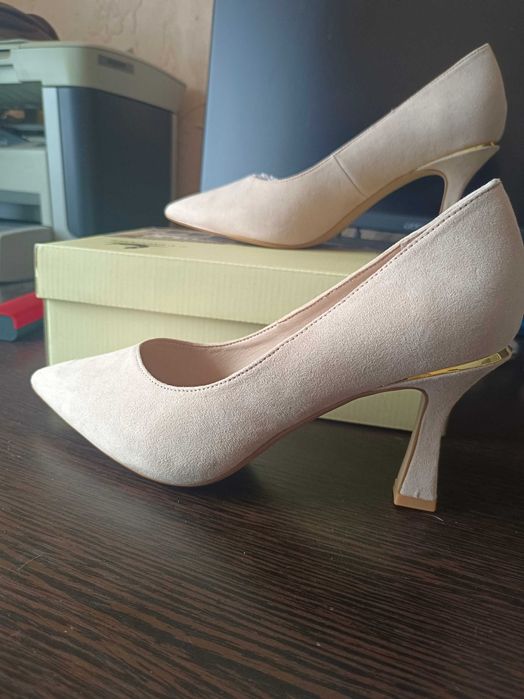 Продам туфли женские