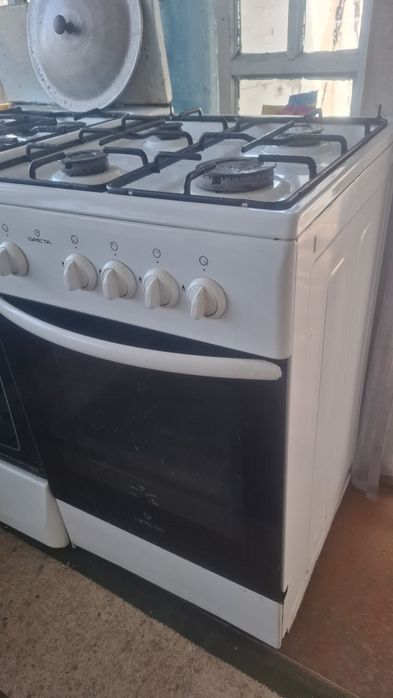 Продам  две газплиты