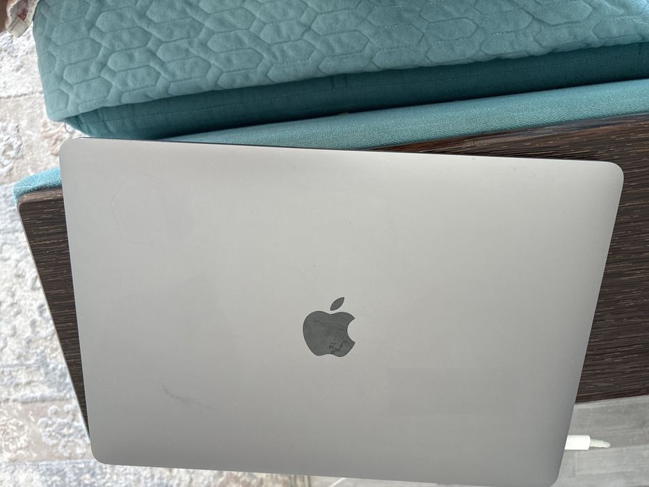 Macbook pro 13 m1 A2338