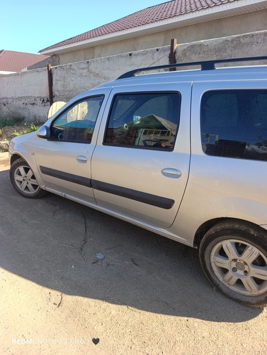 Продам Lada Largus