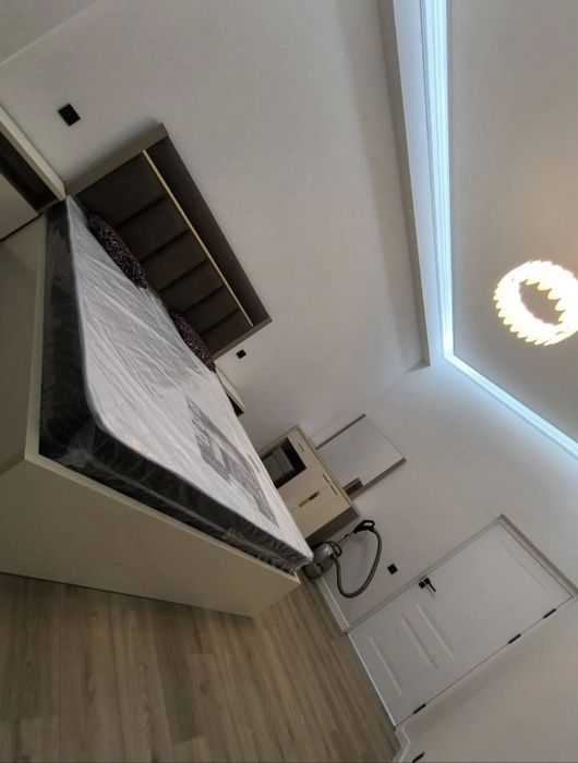 Яккасарой туманида 2 хонали квартира ижарага берилади (қулай жойлашув)