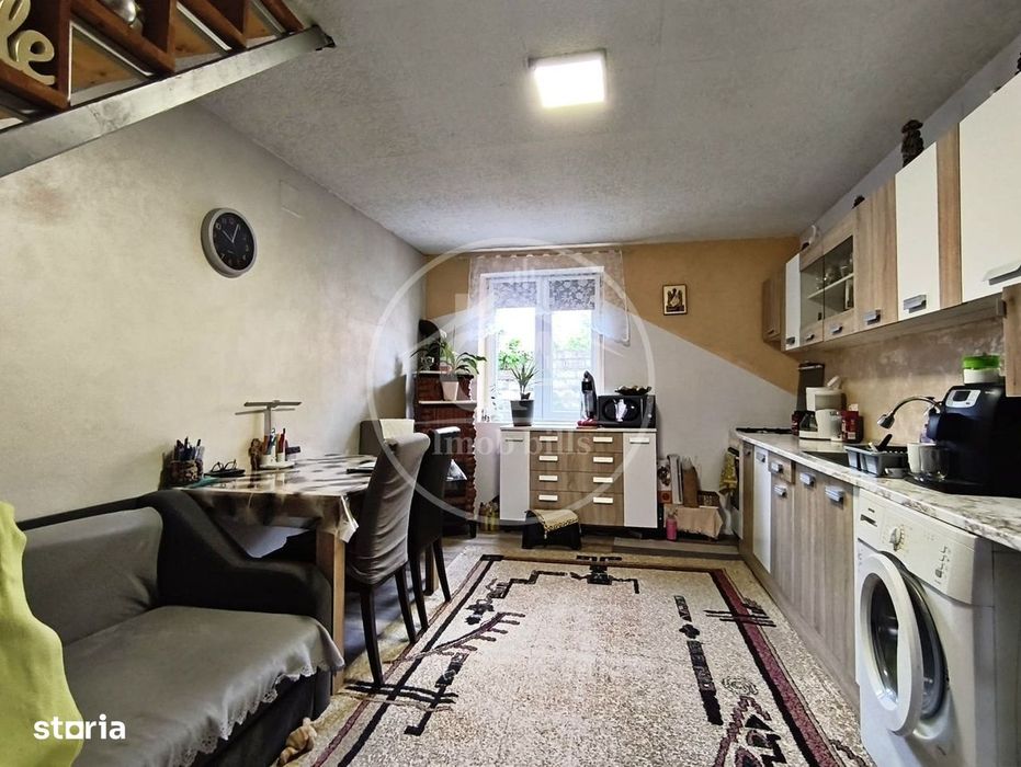 Apartament cu 2 camera la curte comuna de vanzare Central, Oradea