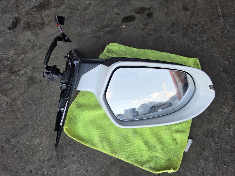 Oglinda stanga exterioara a6 C7 4G facelift an 2017 culoare alb compatibila pt modele compatibila pt modele 2011-2018