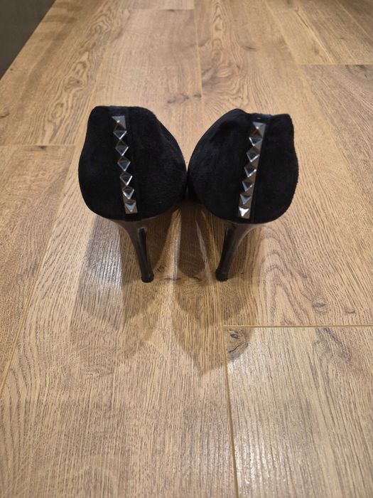 Официални обувки велур Guess 38 номер