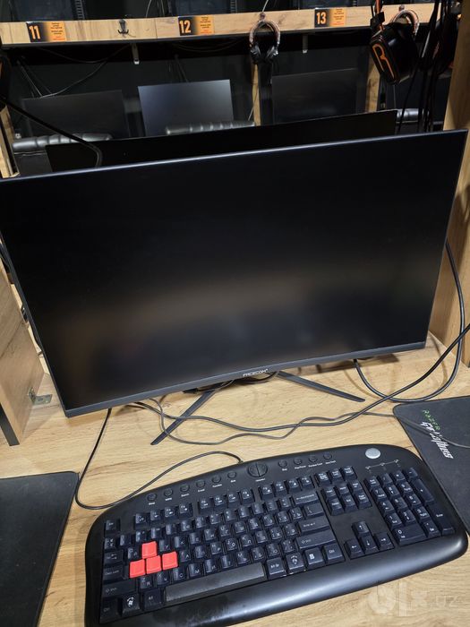 Monitor Facecom Curved 27/VA/180hz (8 dona)