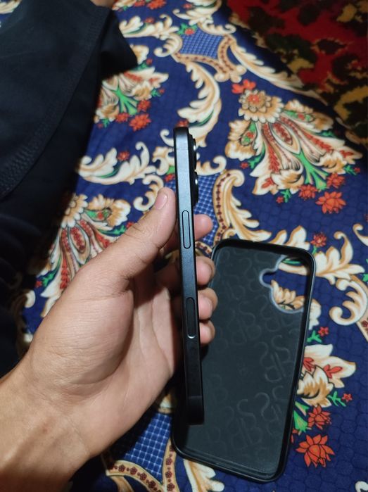 Iphone 16. Xotira 128. Yomkisti 94
