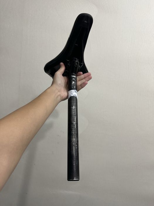 Седло от велосипеда сидушка