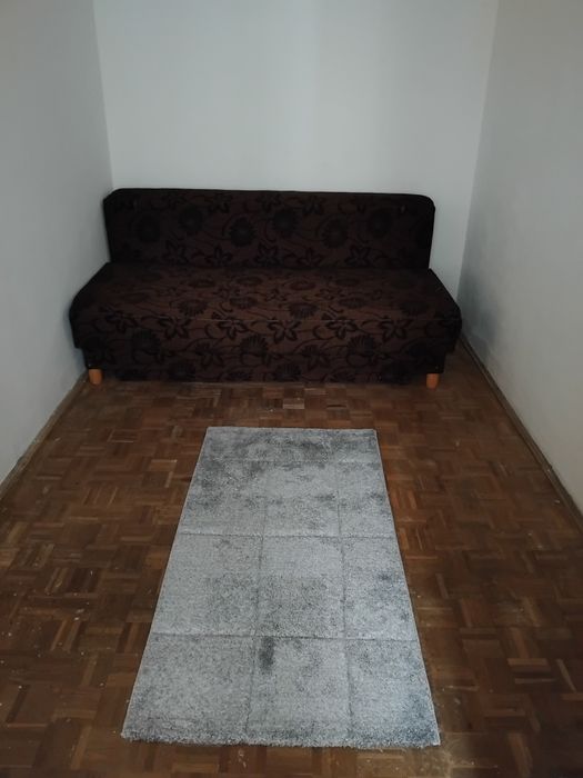 Închiriez apartament