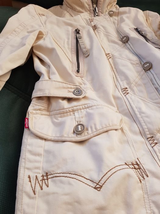 Пролетно- есенно Яке Levi's