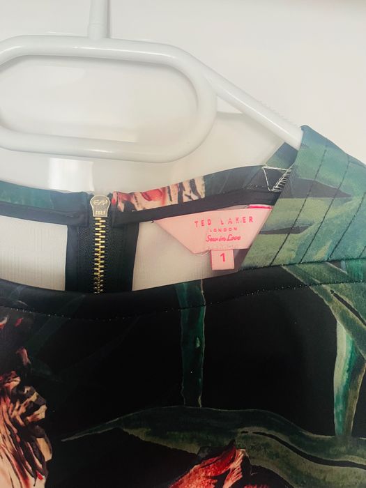 Официални рокли Ted Baker