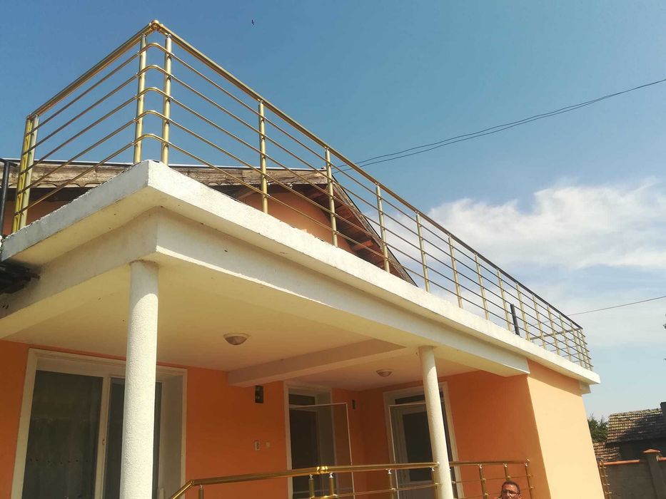 Парапети за тераси