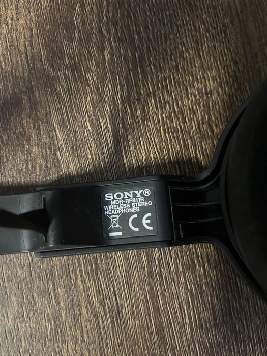 Безжични  слушалки SONY MDR-RF811RK HEADPHONES