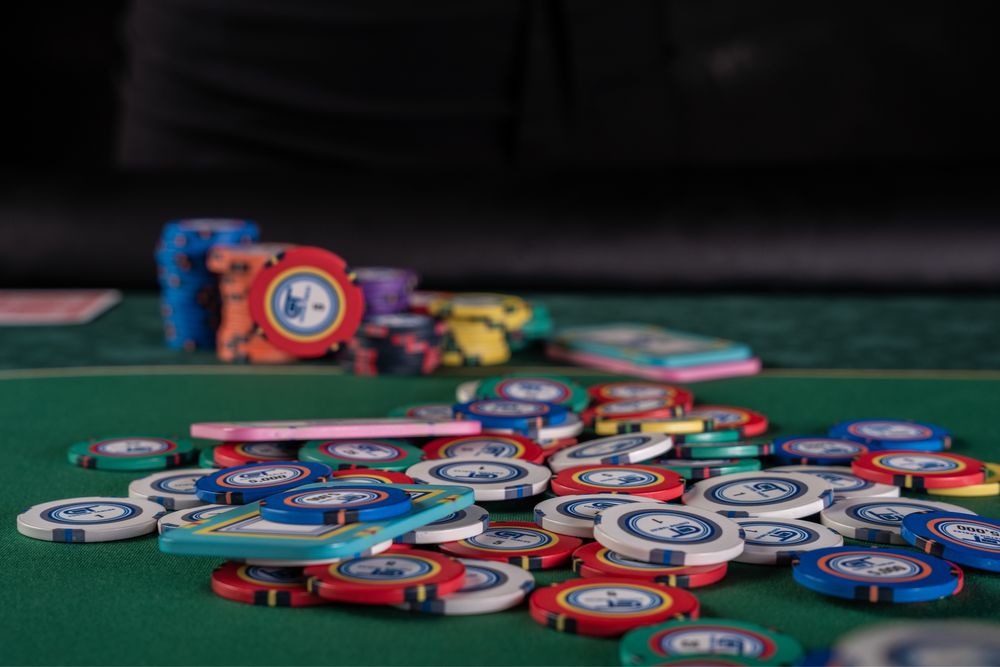Jetoane poker la comanda personalizate cu LOGO tau CustomTables.eu