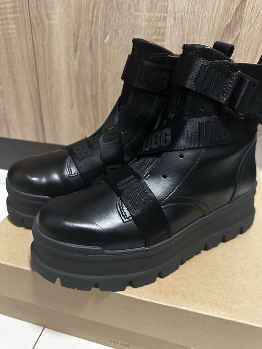 UGG ghete noi marimea 40