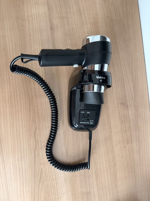 Uscator de par Valera Action Super Plus 1600 Shaver (Black)