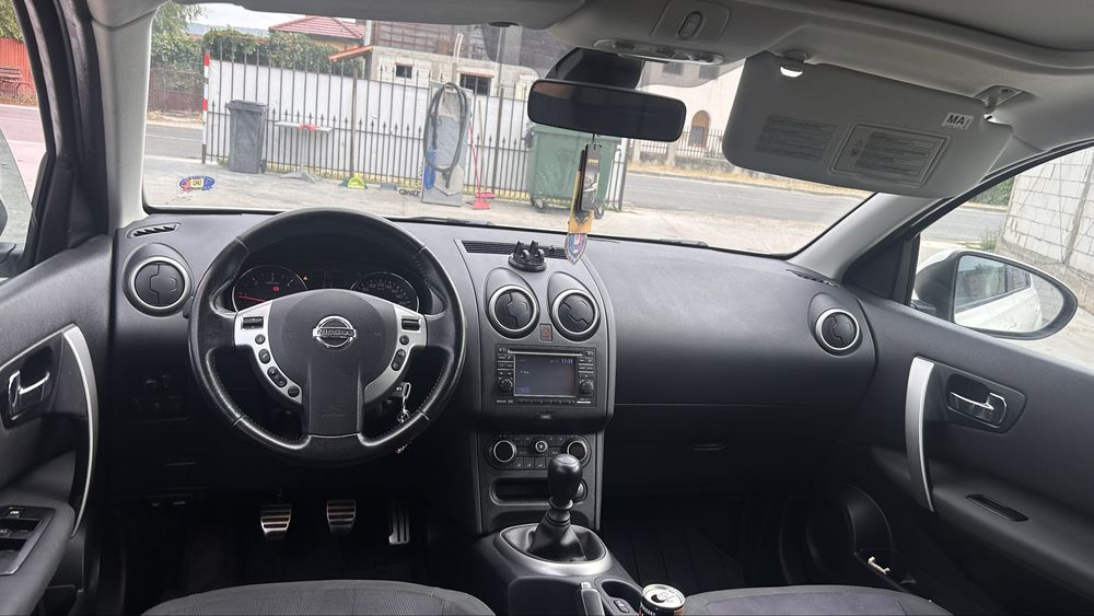 Nissan qashqai 2012