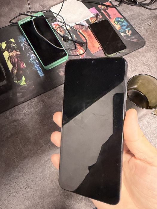 Samsung A50 продам смартфон