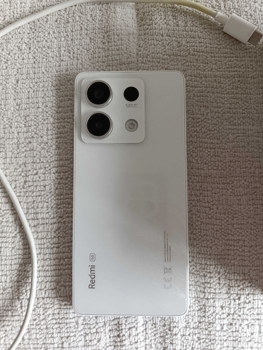 Xiaomi Redmi Note 13 5G + подарък кейс (отлично състояние)