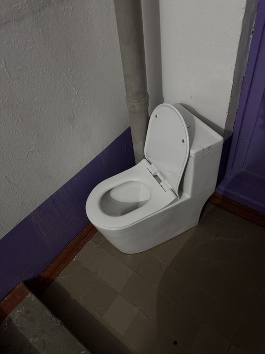 Продаю унитаз б/у