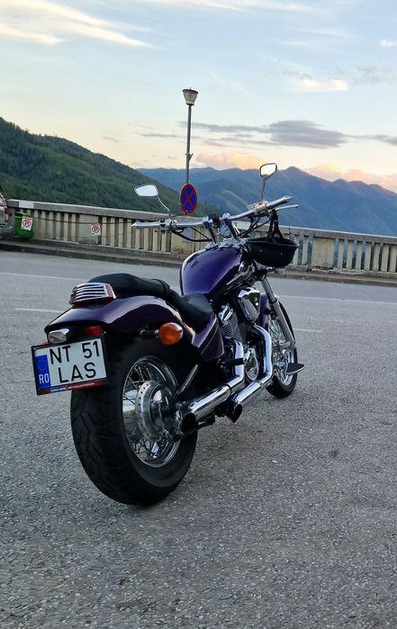 Vând Honda Shadow 600