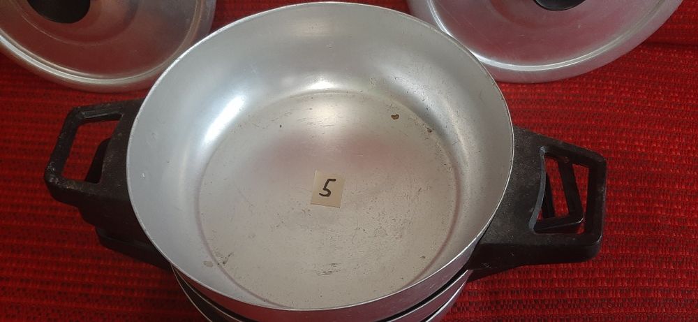 Алуминиеви съдове с капак