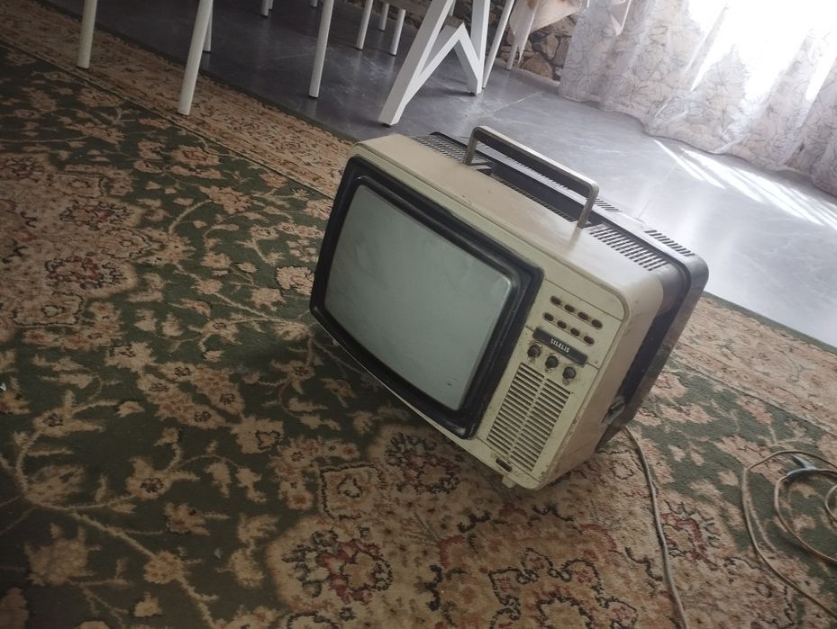 Продам телевизор в отличном состоянии