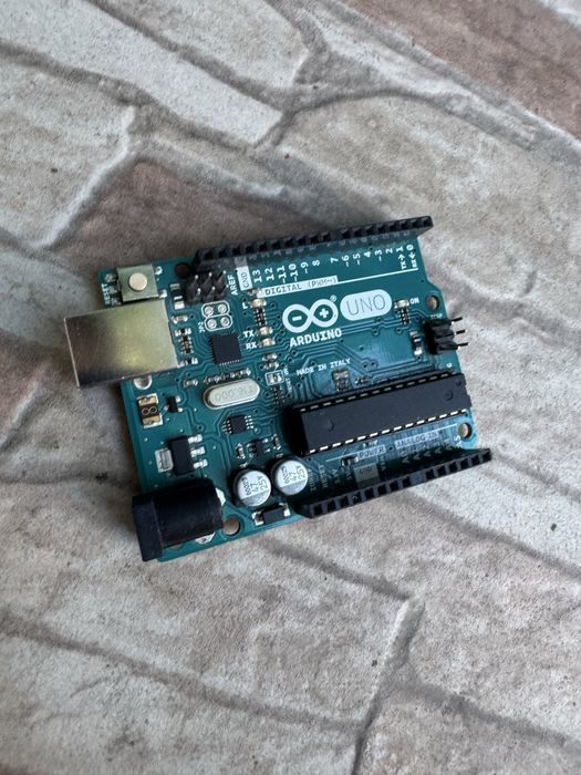 Плата Arduino Uno Rev3
