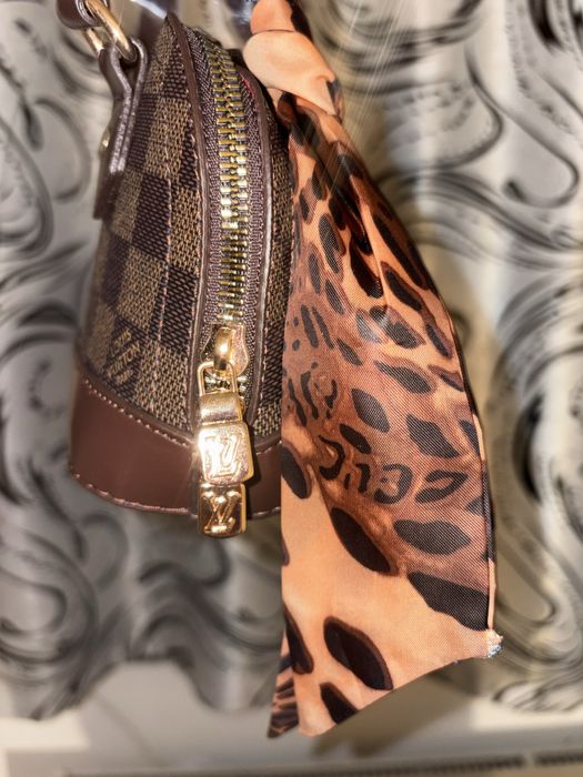 Geanta mica Louis Vuitton